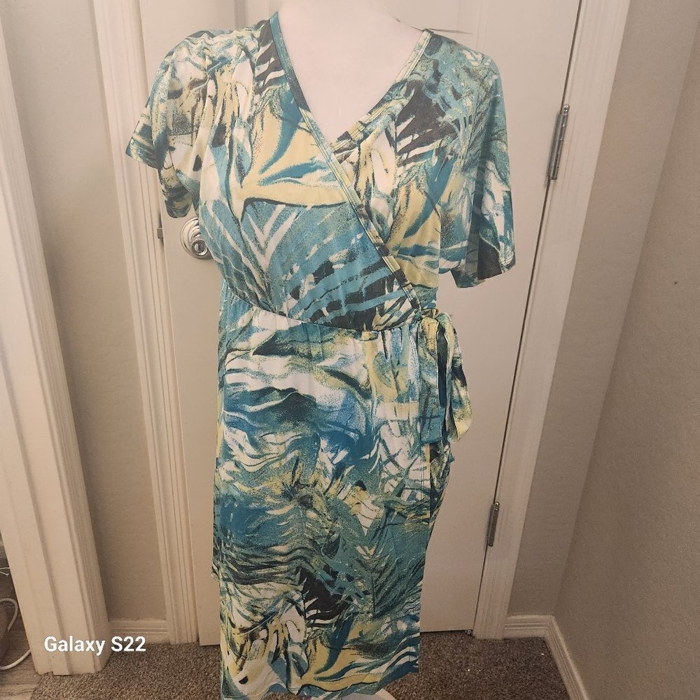 AGNES & DORA Wrap Nightengale Dress. NWT. Size Large